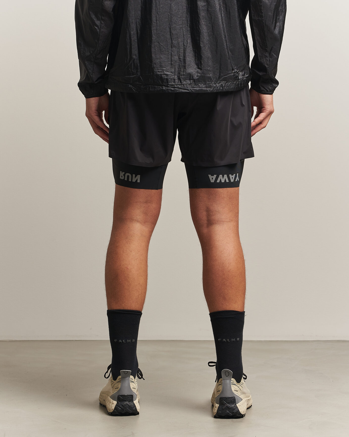 Mies | Shortsit | Satisfy | TechSilk 8 Inch Shorts Black