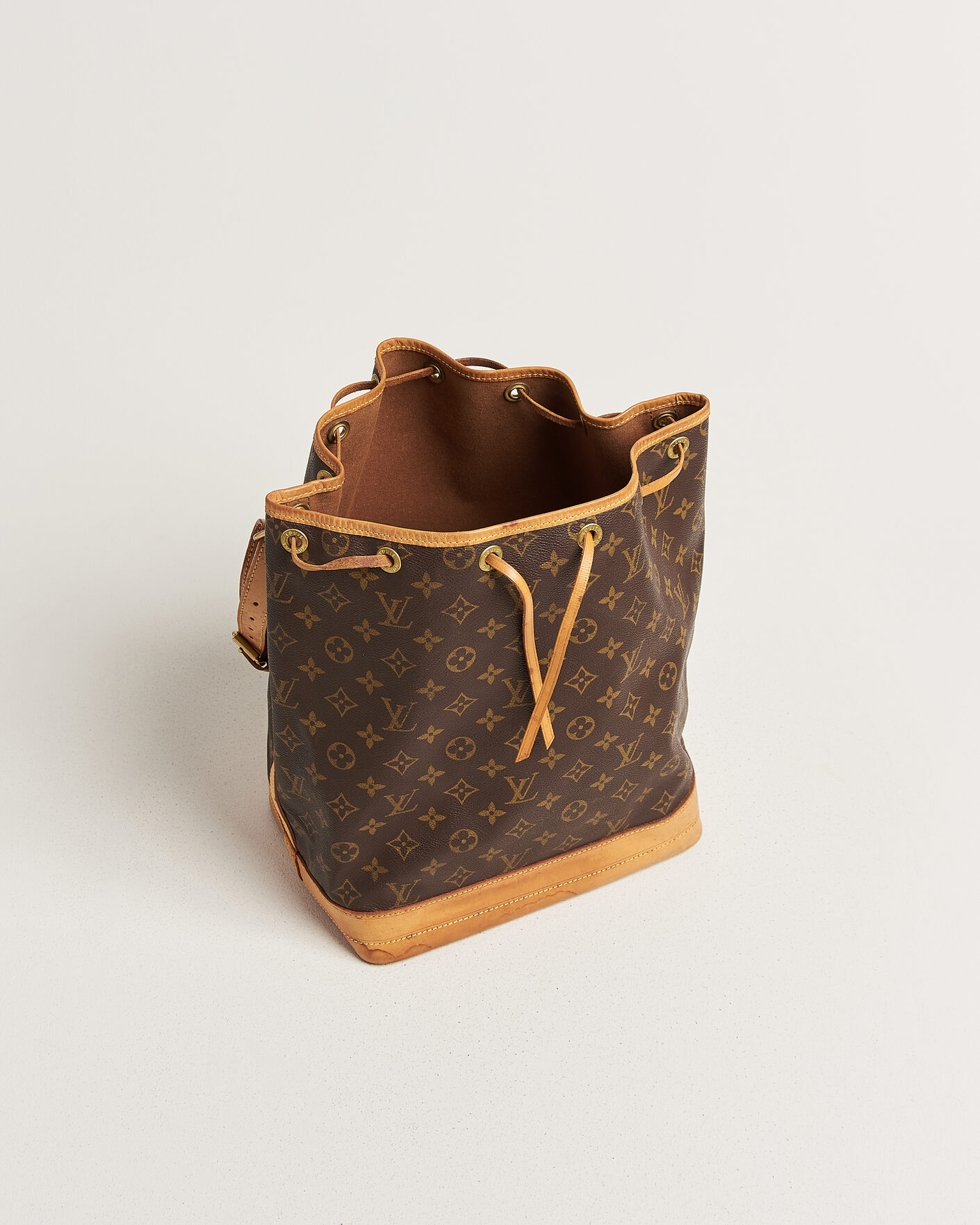 Mies | Pre-Owned & Vintage Bags | Louis Vuitton Pre-Owned | Noé Monogram