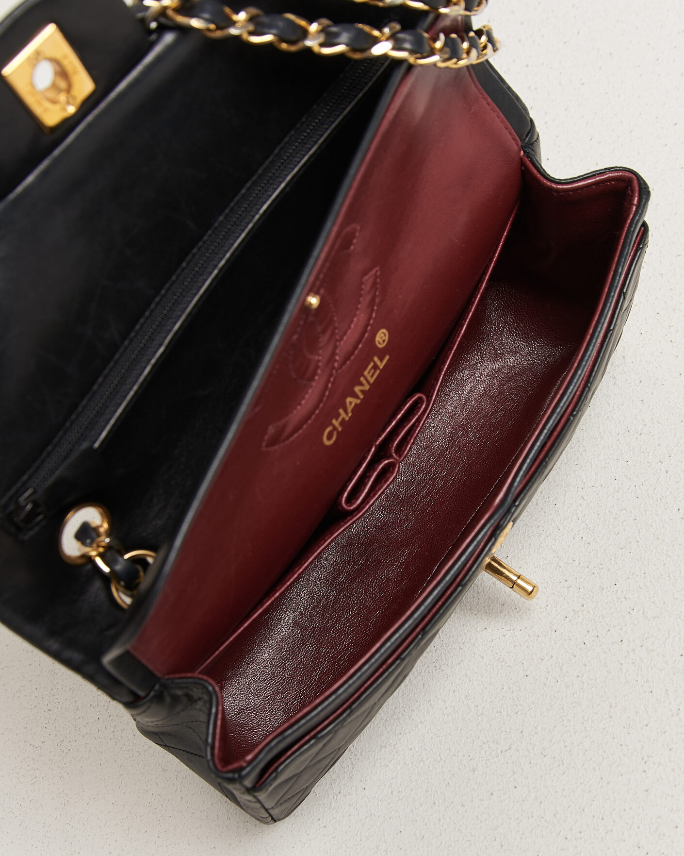 Mies | Pre-Owned & Vintage Bags | Chanel Pre-Owned | Classic Small Double Flap Bag Lambskin Black