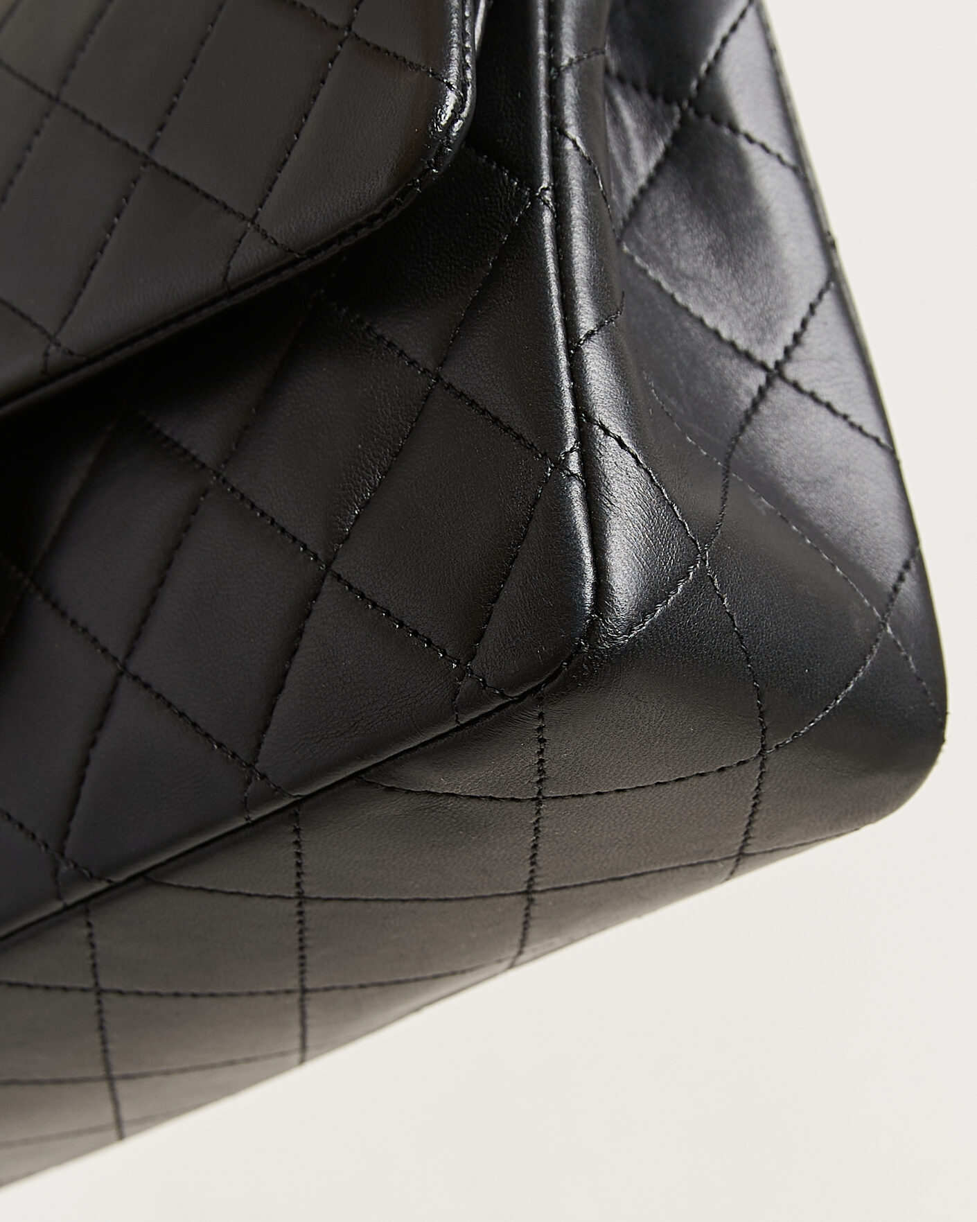 Mies | Pre-Owned & Vintage Bags | Chanel Pre-Owned | Classic Small Double Flap Bag Lambskin Black