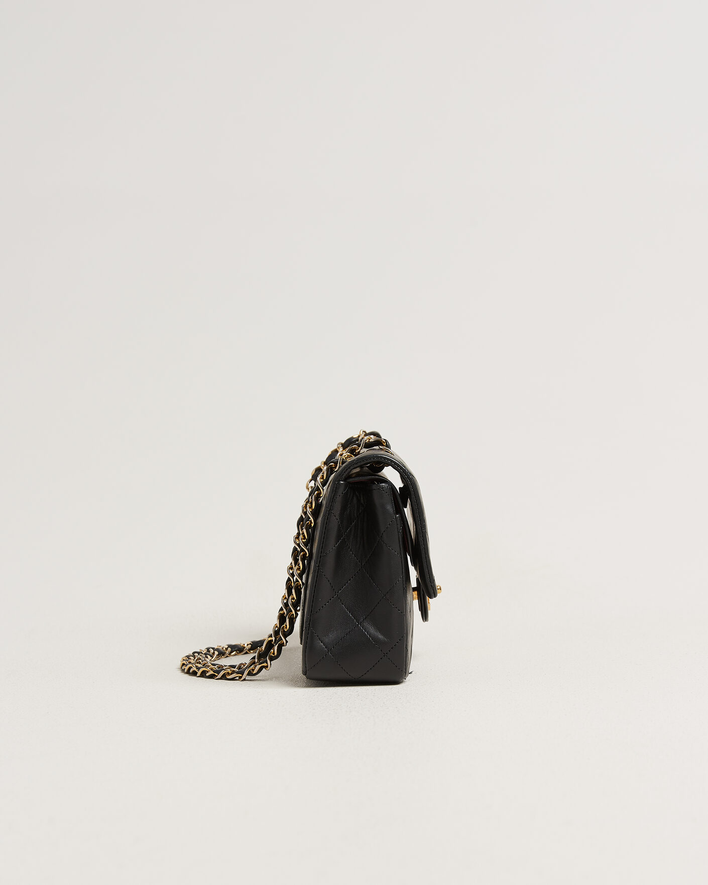 Mies | Pre-Owned & Vintage Bags | Chanel Pre-Owned | Classic Small Double Flap Bag Lambskin Black