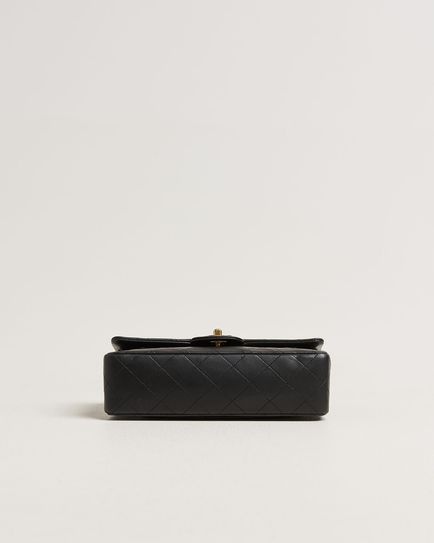 Mies | Pre-Owned & Vintage Bags | Chanel Pre-Owned | Classic Small Double Flap Bag Lambskin Black