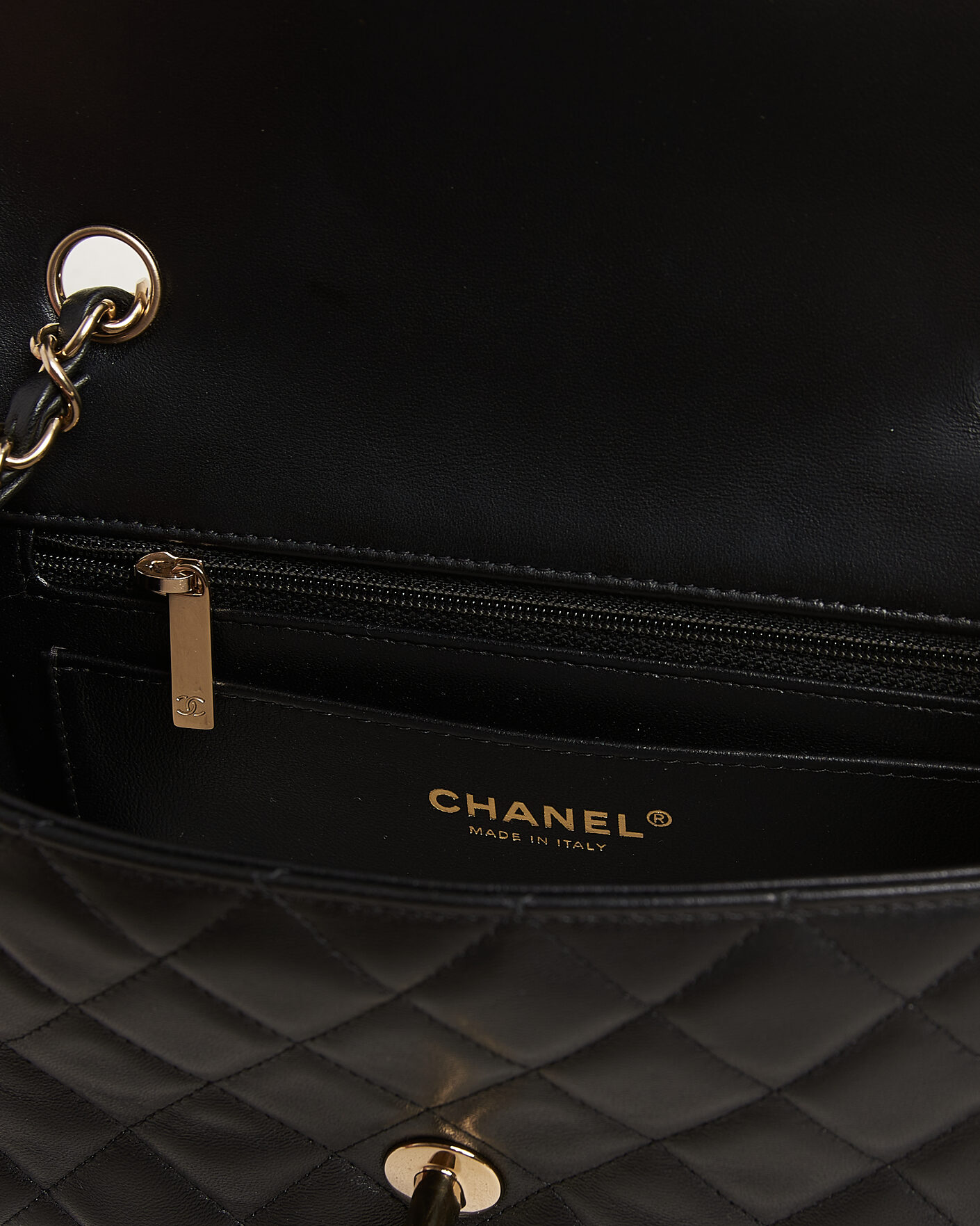 Mies | Pre-Owned & Vintage Bags | Chanel Pre-Owned | Classic Mini Rectangular Single Flap Bag Lambskin Black