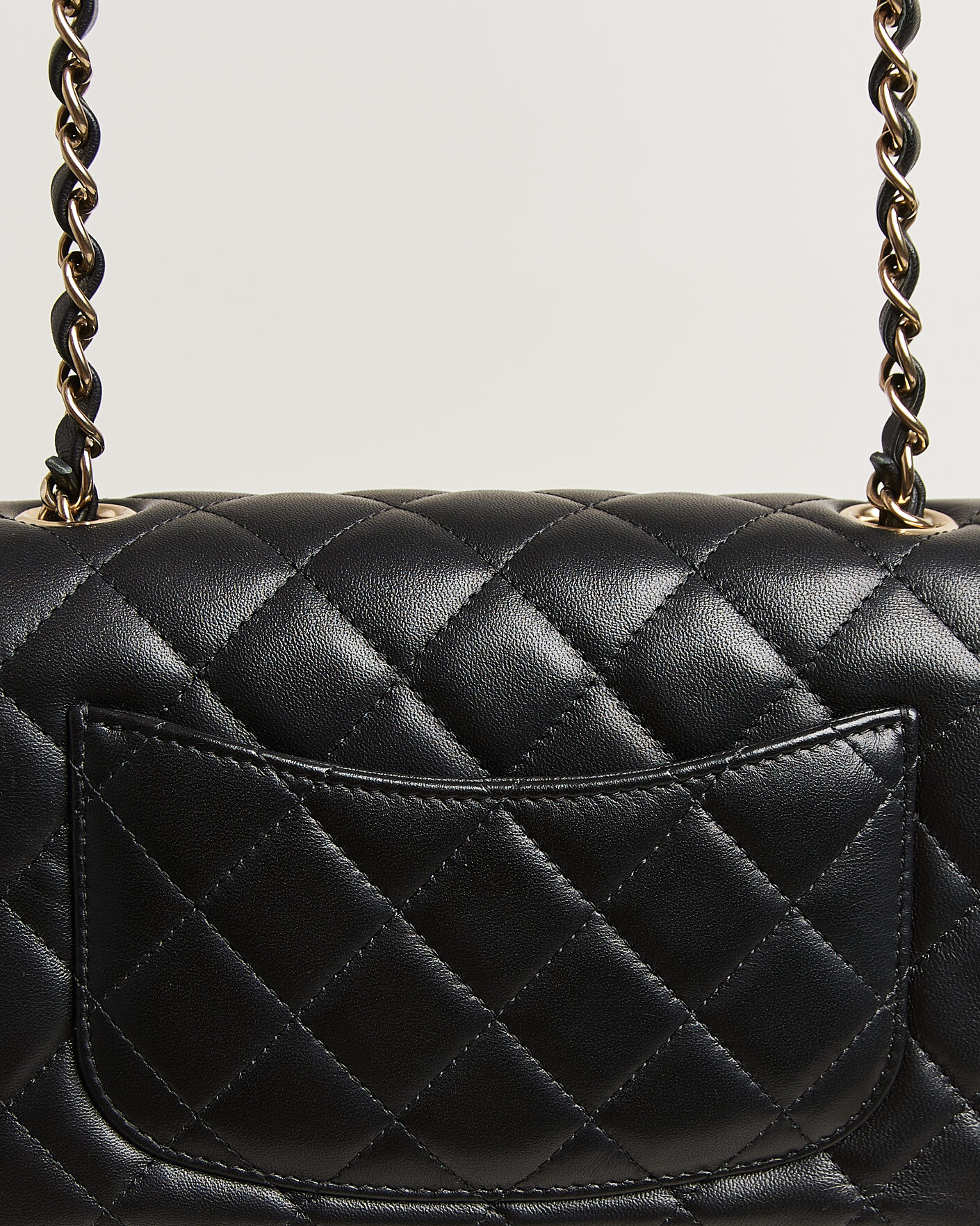Mies | Pre-Owned & Vintage Bags | Chanel Pre-Owned | Classic Mini Rectangular Single Flap Bag Lambskin Black