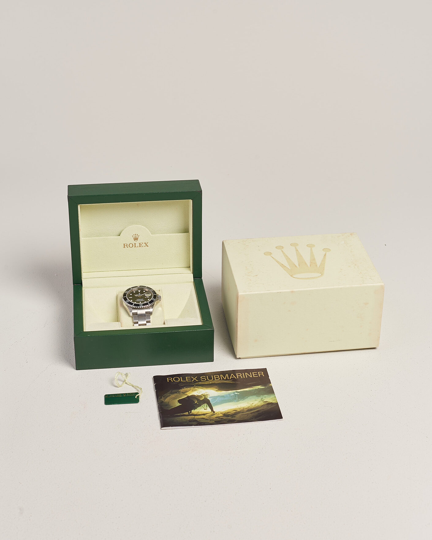 Mies | Pre-Owned & Vintage Watches | Rolex Pre-Owned | Submariner Date