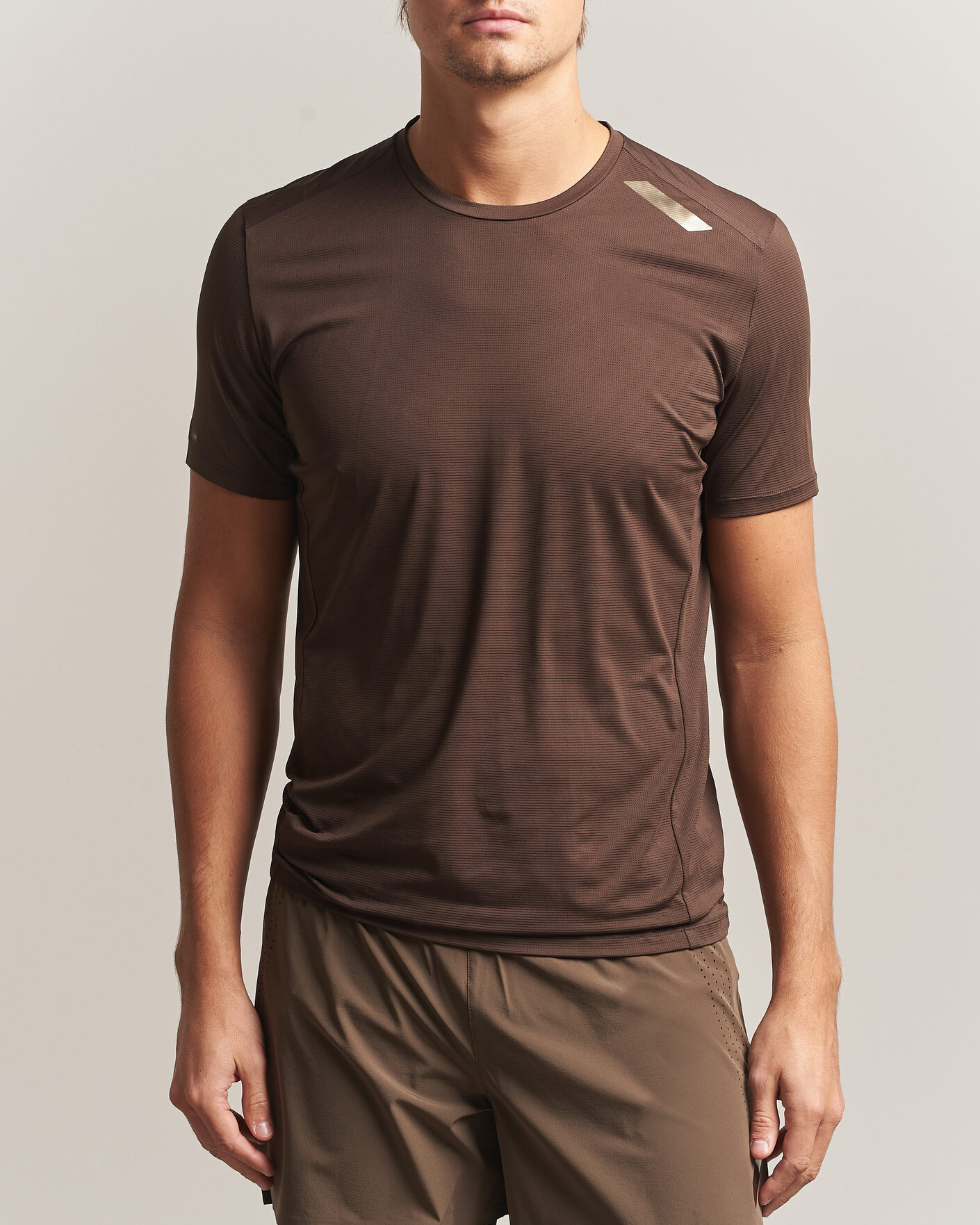 Mies | T-paidat | SOAR Running | Eco Tech T-Shirt Brown