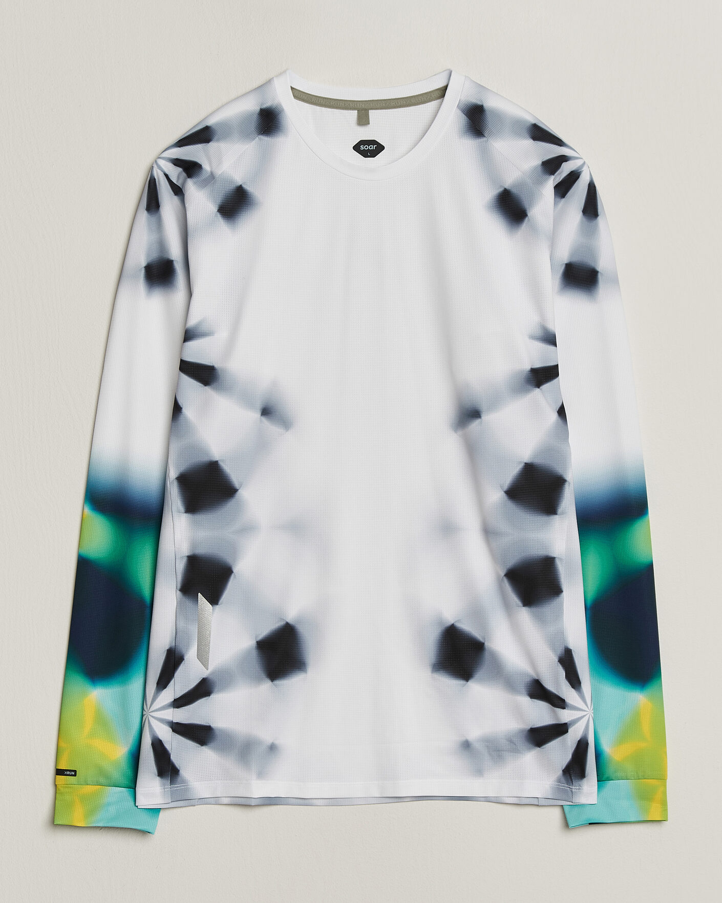 Mies | T-paidat | SOAR Running | LS Printed Tech T-Shirt White/Grey