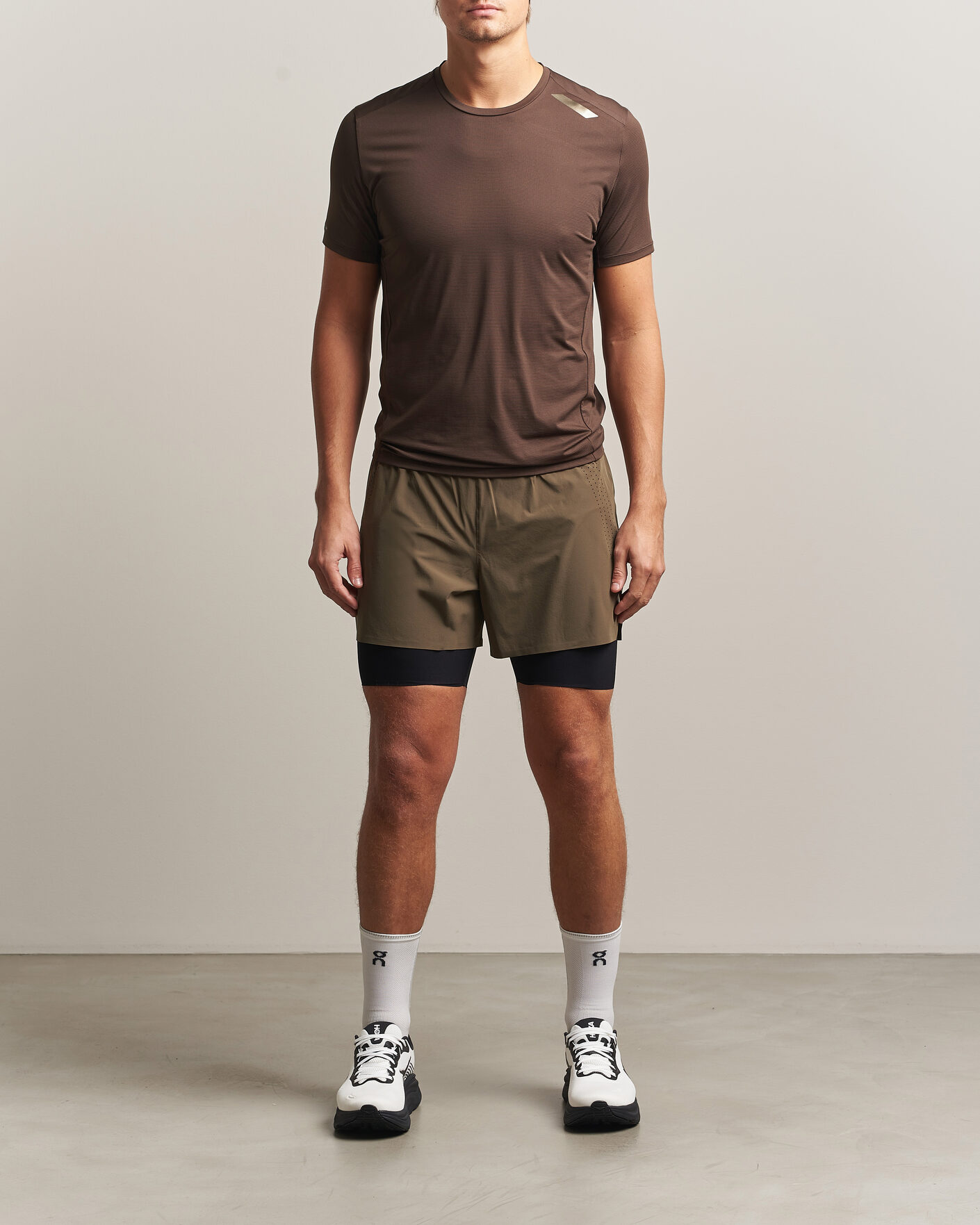 Mies | Shortsit | SOAR Running | Dual Run Shorts Khaki