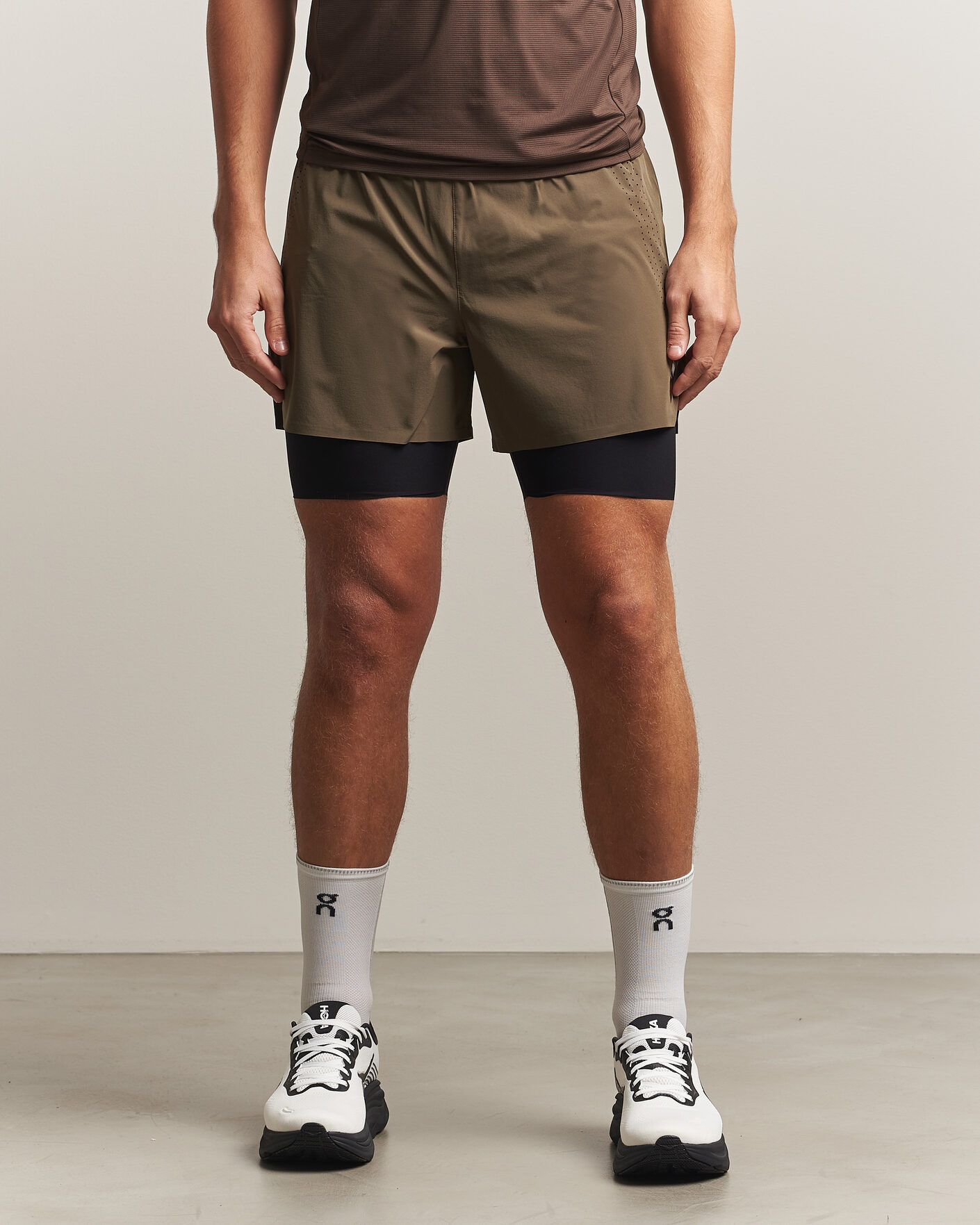 Mies | Shortsit | SOAR Running | Dual Run Shorts Khaki