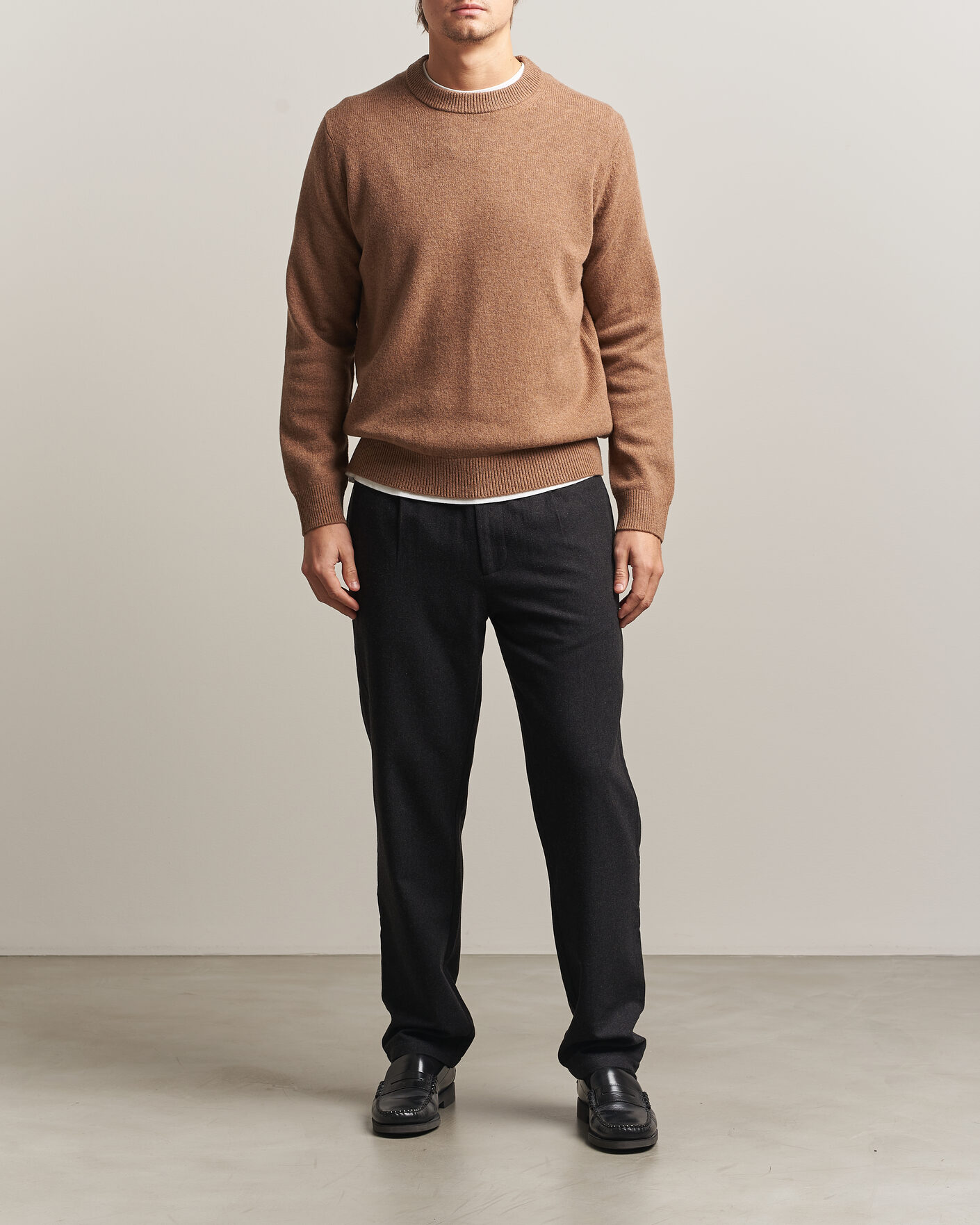 Mies | Puserot | Samsøe Samsøe | Isak Knitted Crew Neck Lead Gray