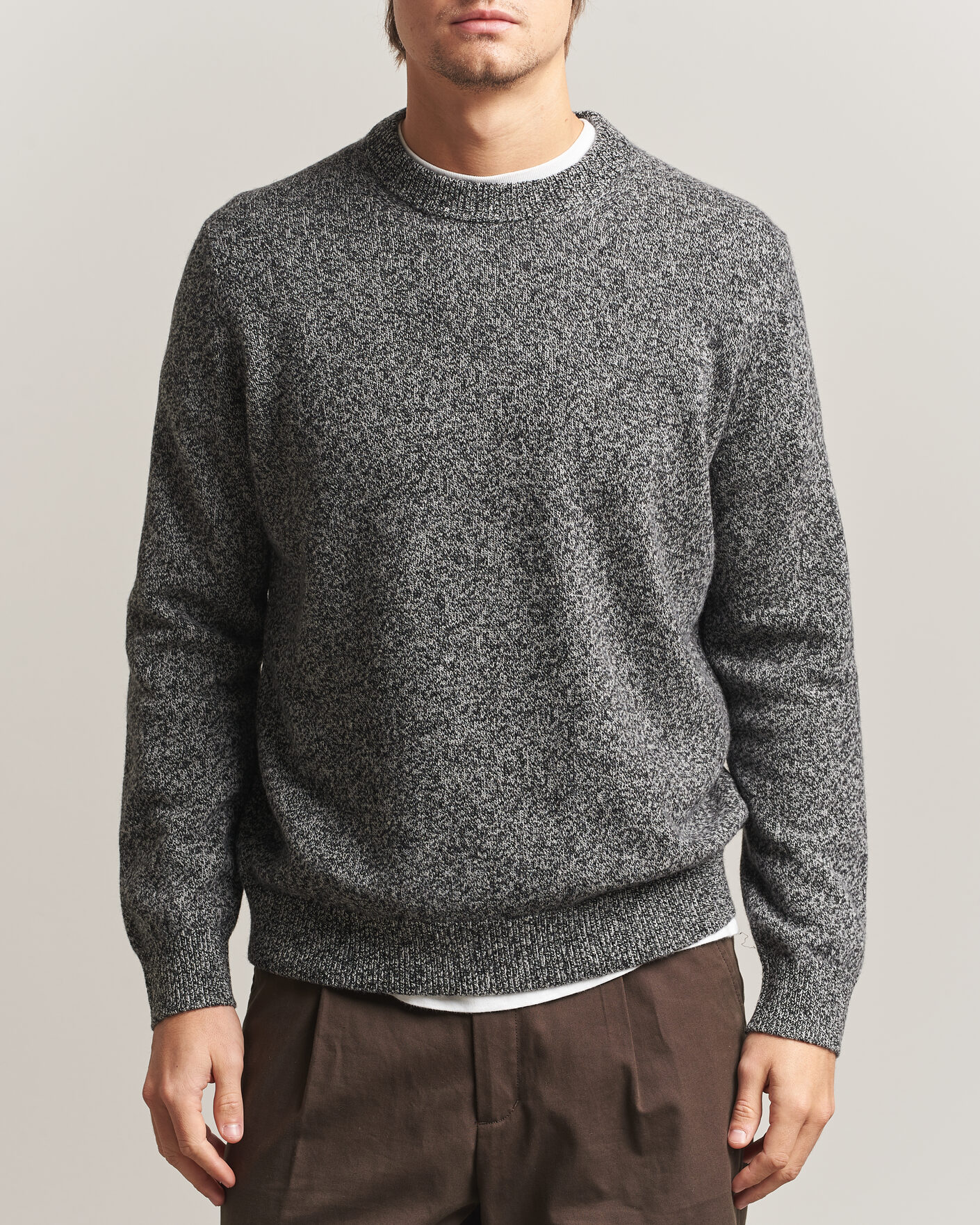 Mies | Puserot | Samsøe Samsøe | Isak Knitted Crew Neck Black White Melange