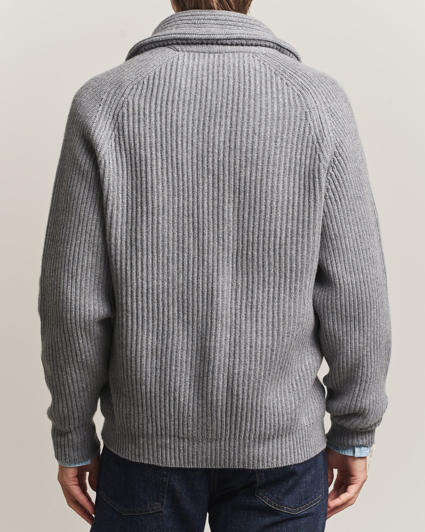 Mies | Puserot | William Lockie | Windsor Cashmere Shawl Cardigan Flannel Grey
