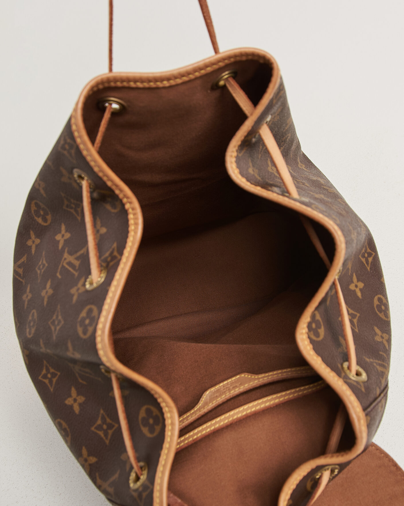 Mies | Pre-Owned & Vintage Bags | Louis Vuitton Pre-Owned | Montsouris GM Backpack Monogram