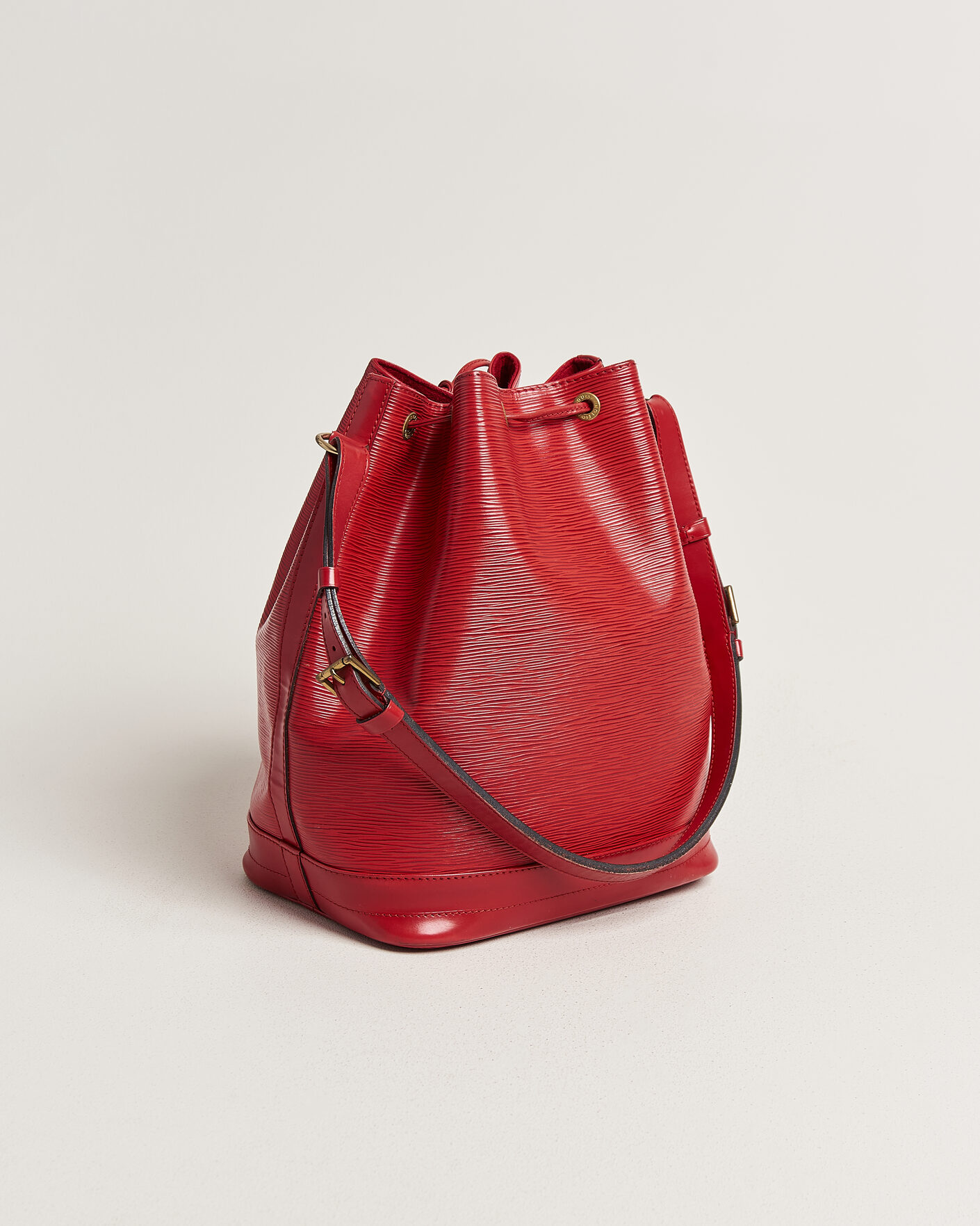 Mies | Pre-Owned & Vintage Bags | Louis Vuitton Pre-Owned | Noé Epi Leather Red