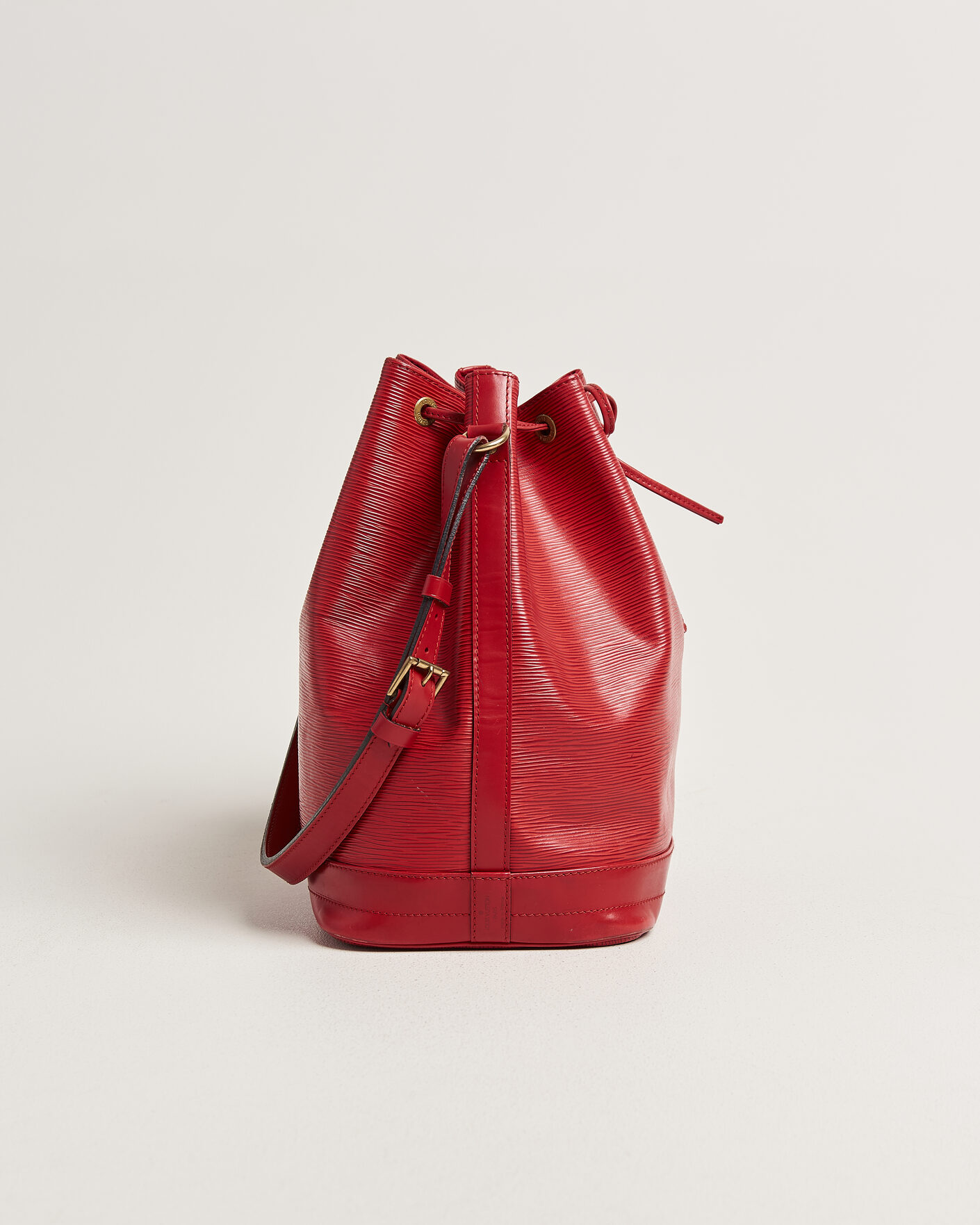 Mies | Pre-Owned & Vintage Bags | Louis Vuitton Pre-Owned | Noé Epi Leather Red