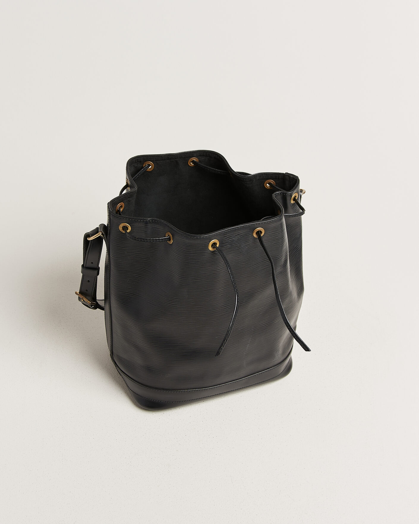 Mies | Pre-Owned & Vintage Bags | Louis Vuitton Pre-Owned | Noé Epi Leather Black
