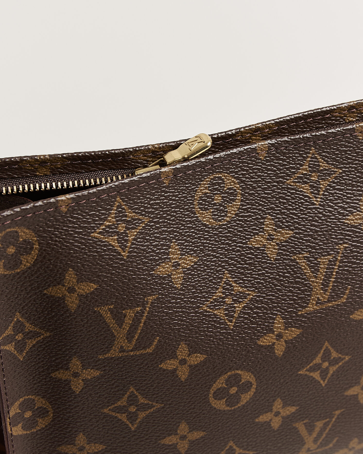 Mies | Pre-Owned & Vintage Bags | Louis Vuitton Pre-Owned | Poche Toilette NM Monogram