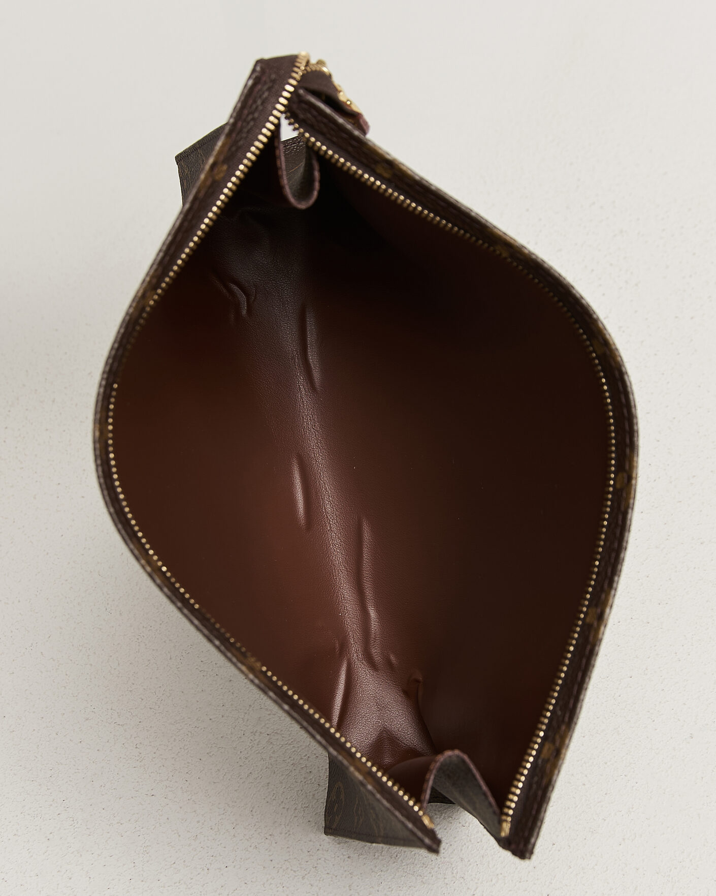 Mies | Pre-Owned & Vintage Bags | Louis Vuitton Pre-Owned | Poche Toilette NM Monogram
