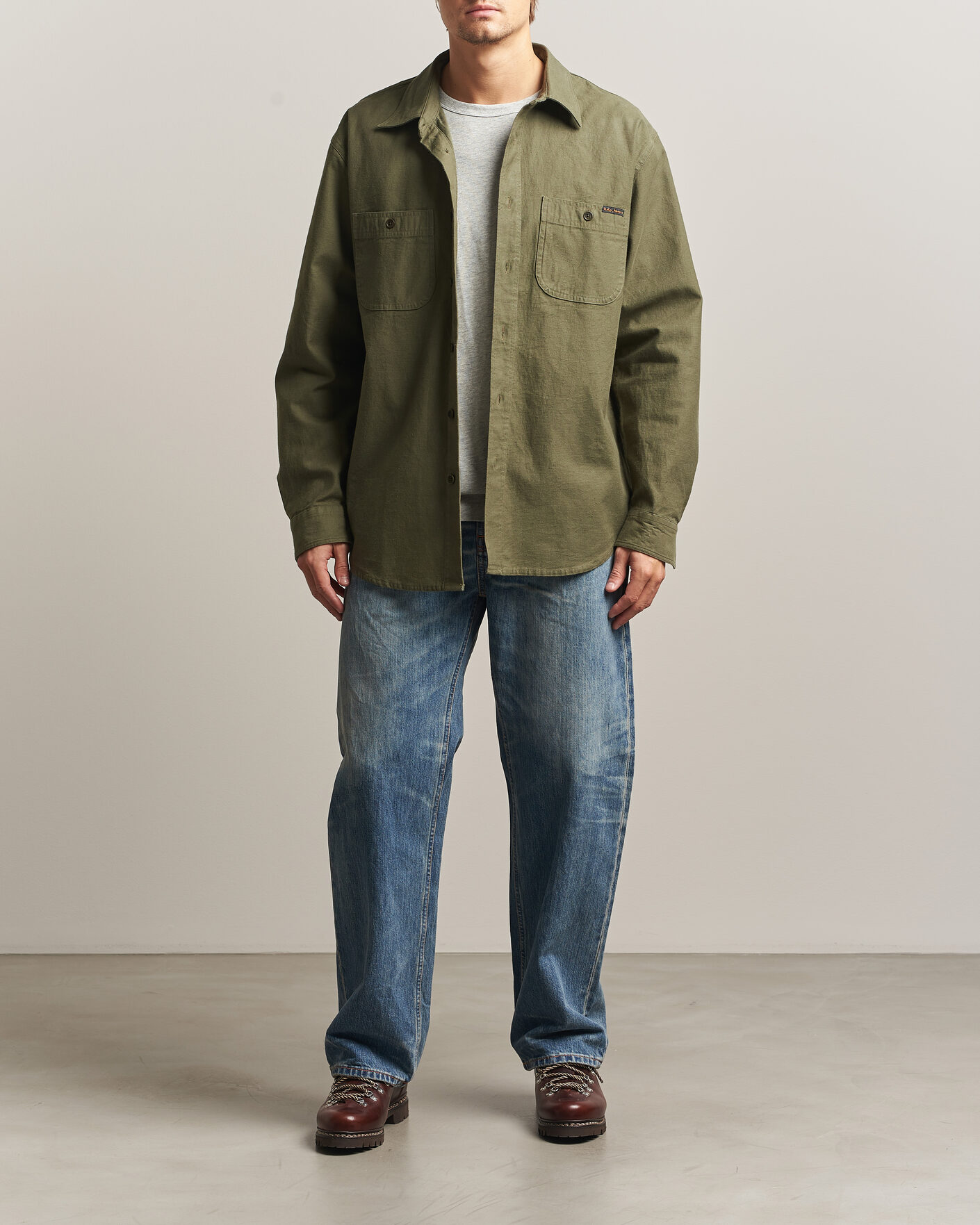 Mies | Kauluspaidat | Nudie Jeans | Julian Worker Shirt Olive Green