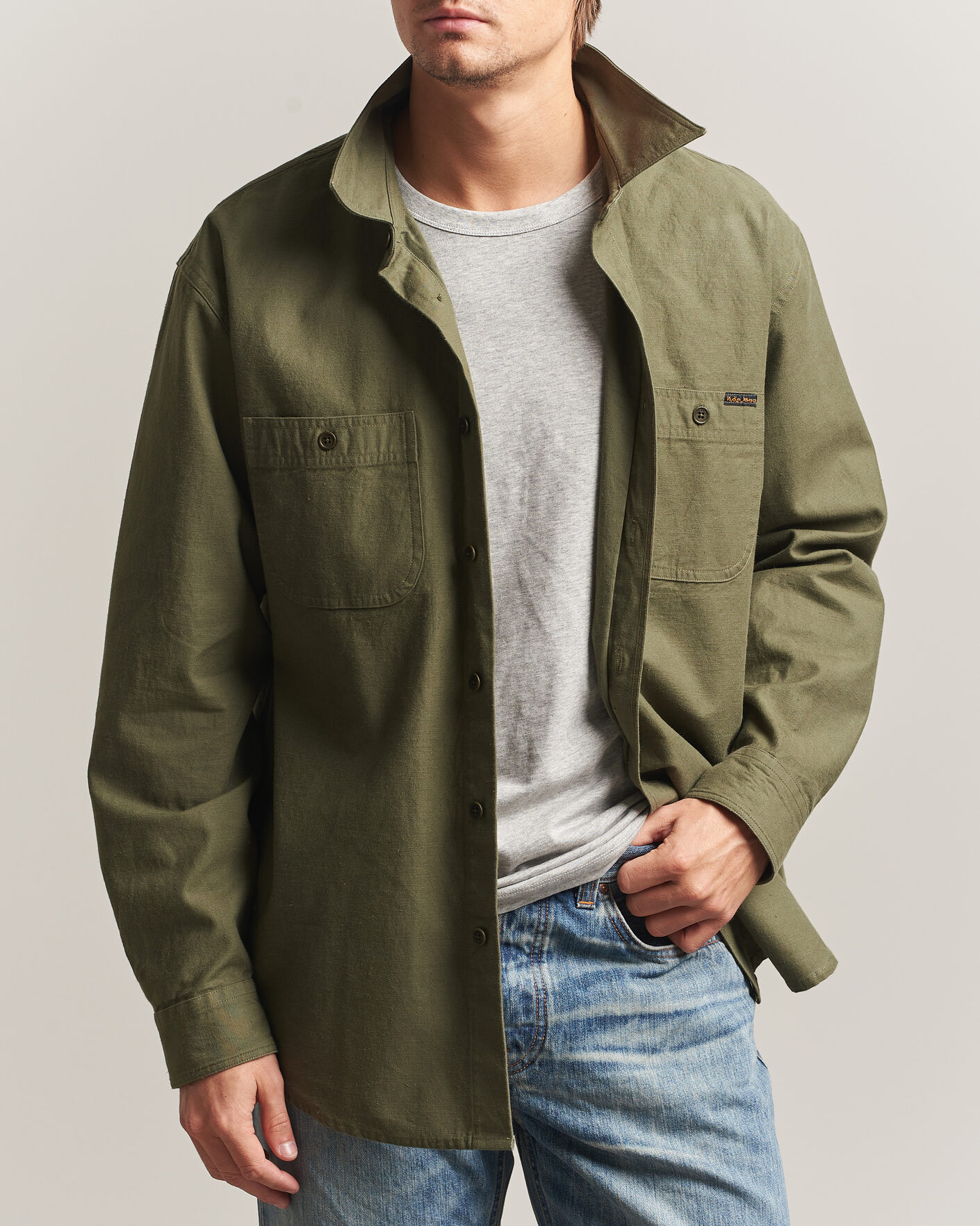 Mies | Kauluspaidat | Nudie Jeans | Julian Worker Shirt Olive Green