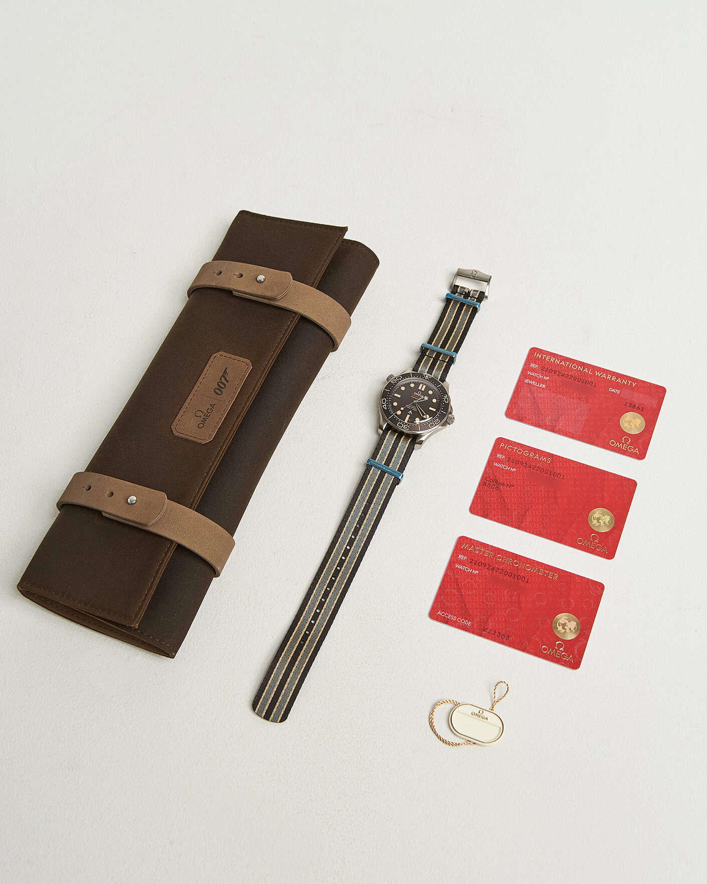 Mies | Pre-Owned & Vintage Watches | Omega Pre-Owned | Seamaster Diver 300 M 007 Edition