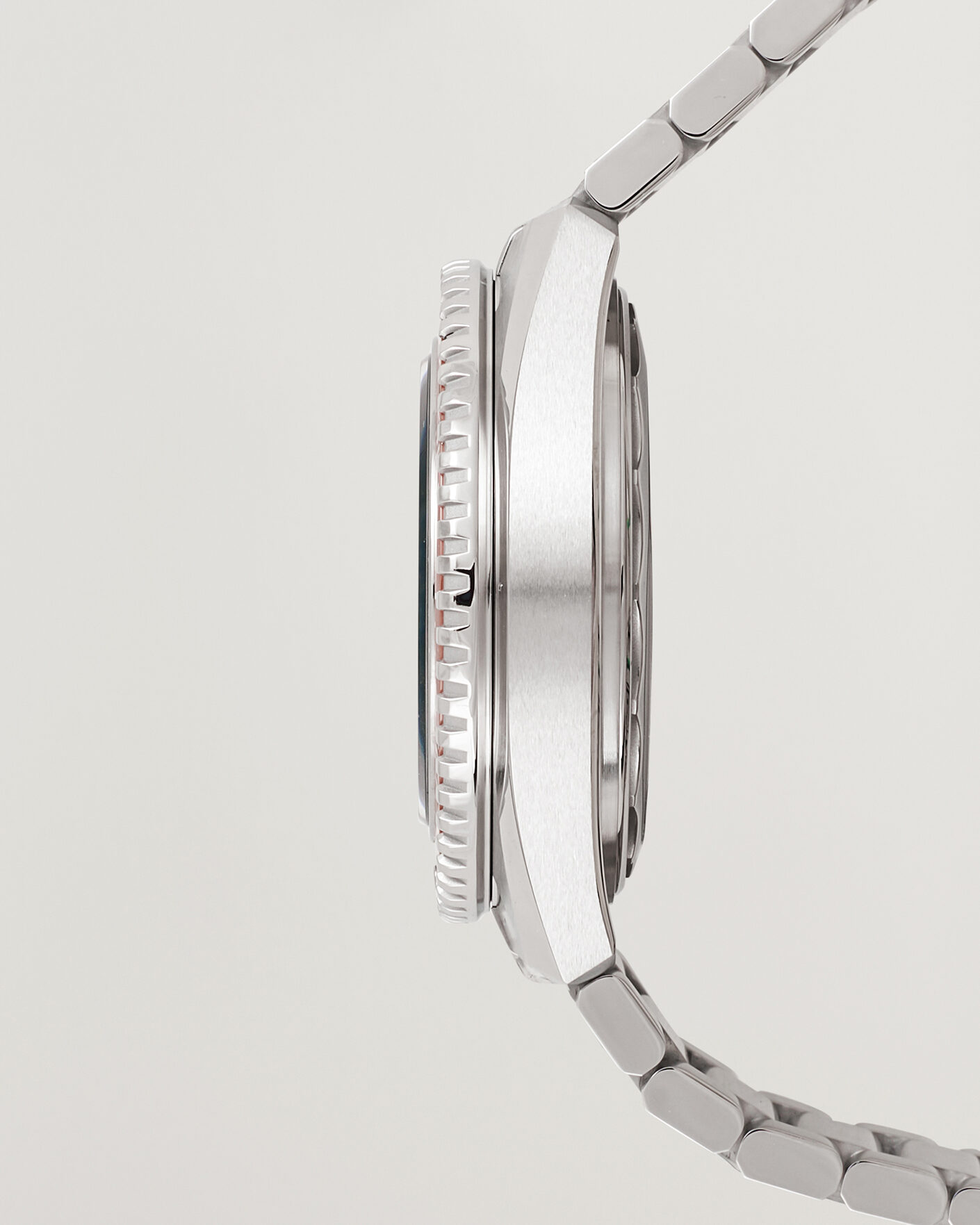 Mies | Pre-Owned & Vintage Watches | Omega Pre-Owned | Seamaster Planet Ocean 