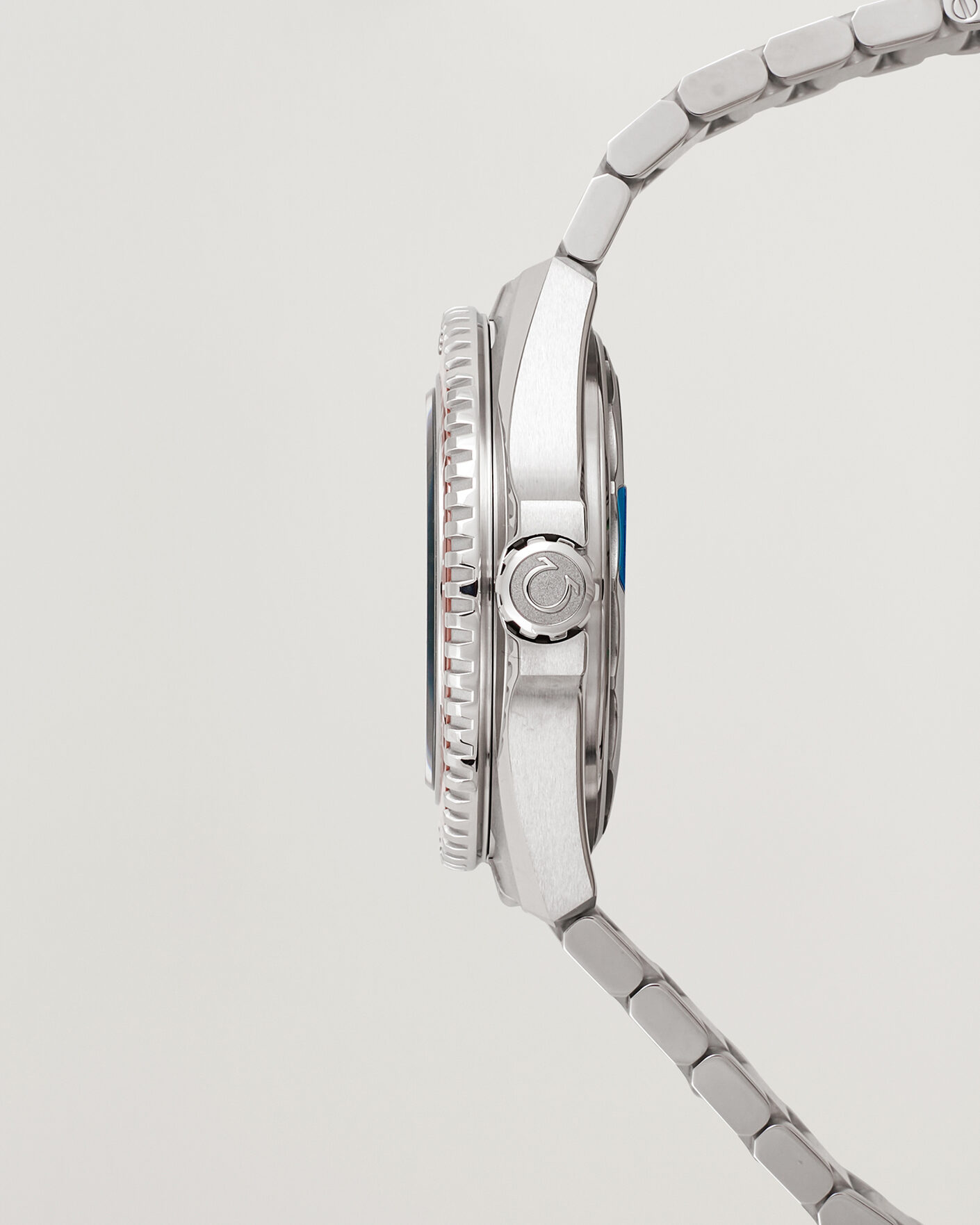 Mies | Pre-Owned & Vintage Watches | Omega Pre-Owned | Seamaster Planet Ocean 