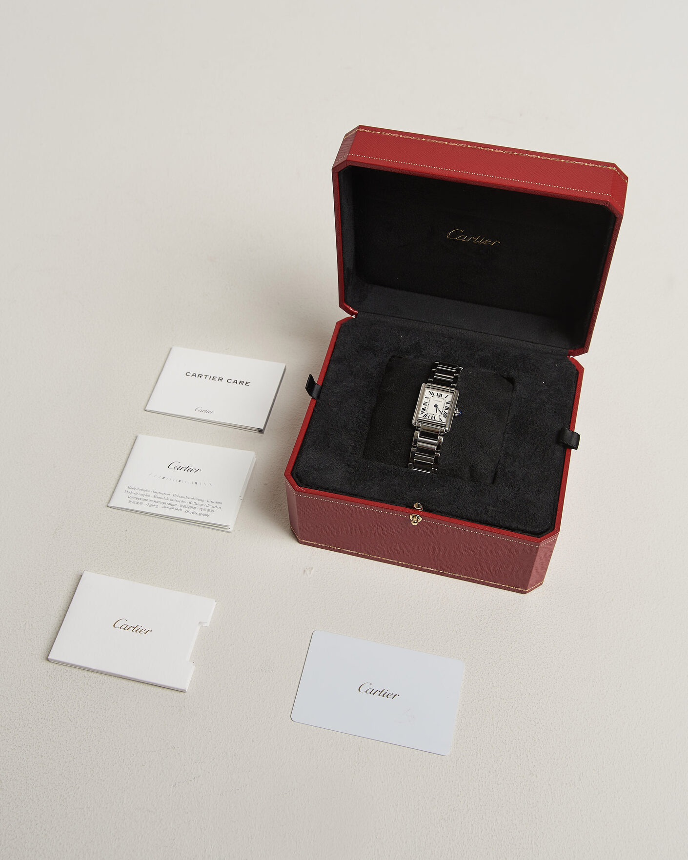Mies | Pre-Owned & Vintage Watches | Cartier Pre-Owned | Tank Must