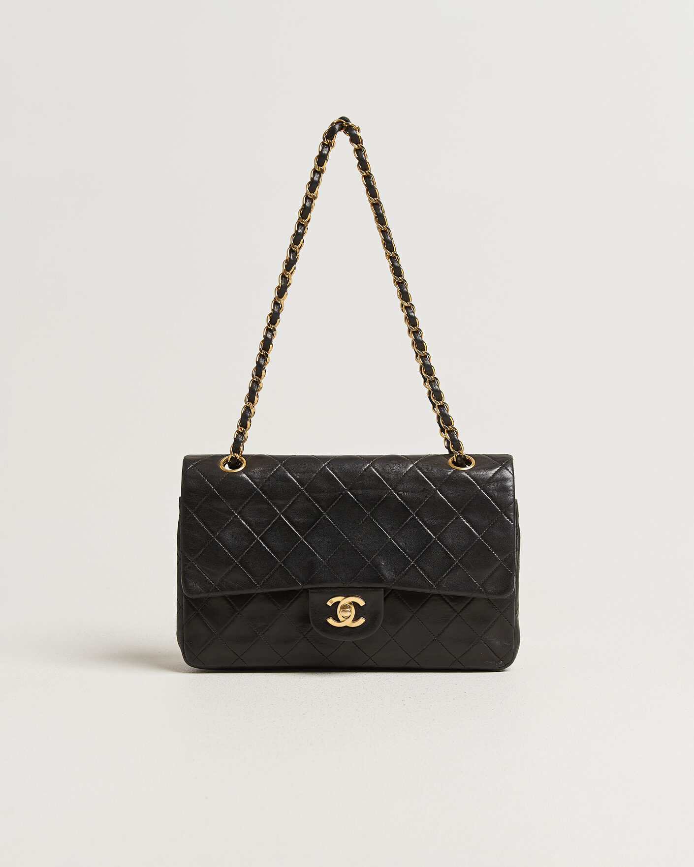 Mies | Pre-Owned & Vintage Bags | Louis Vuitton Pre-Owned | Chanel Pre-Owned Classic Medium Double Flap Bag Lambskin Black