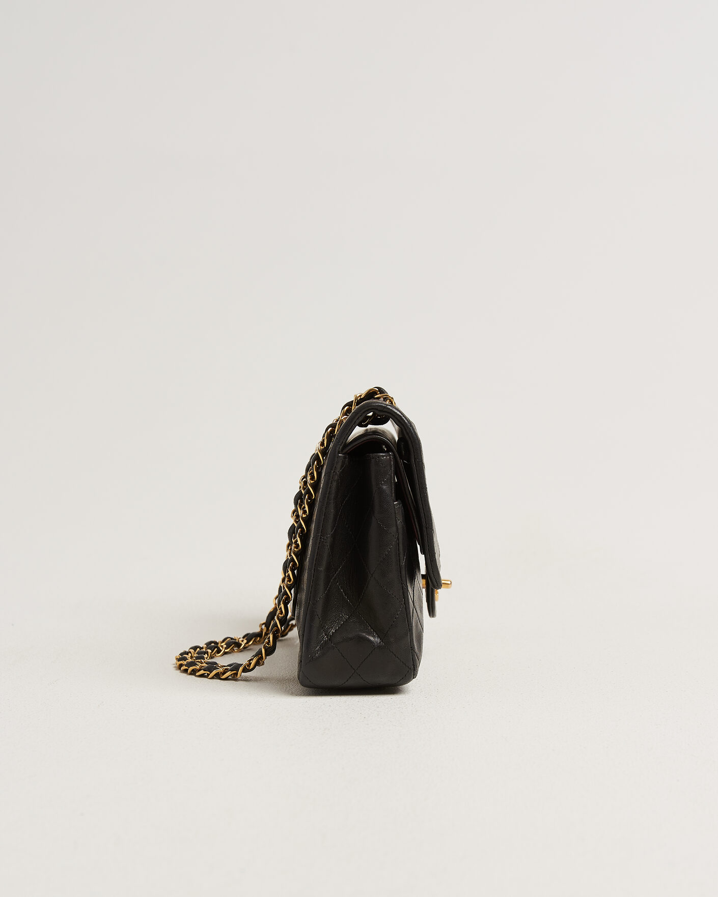 Mies | Pre-Owned & Vintage Bags | Louis Vuitton Pre-Owned | Chanel Pre-Owned Classic Medium Double Flap Bag Lambskin Black