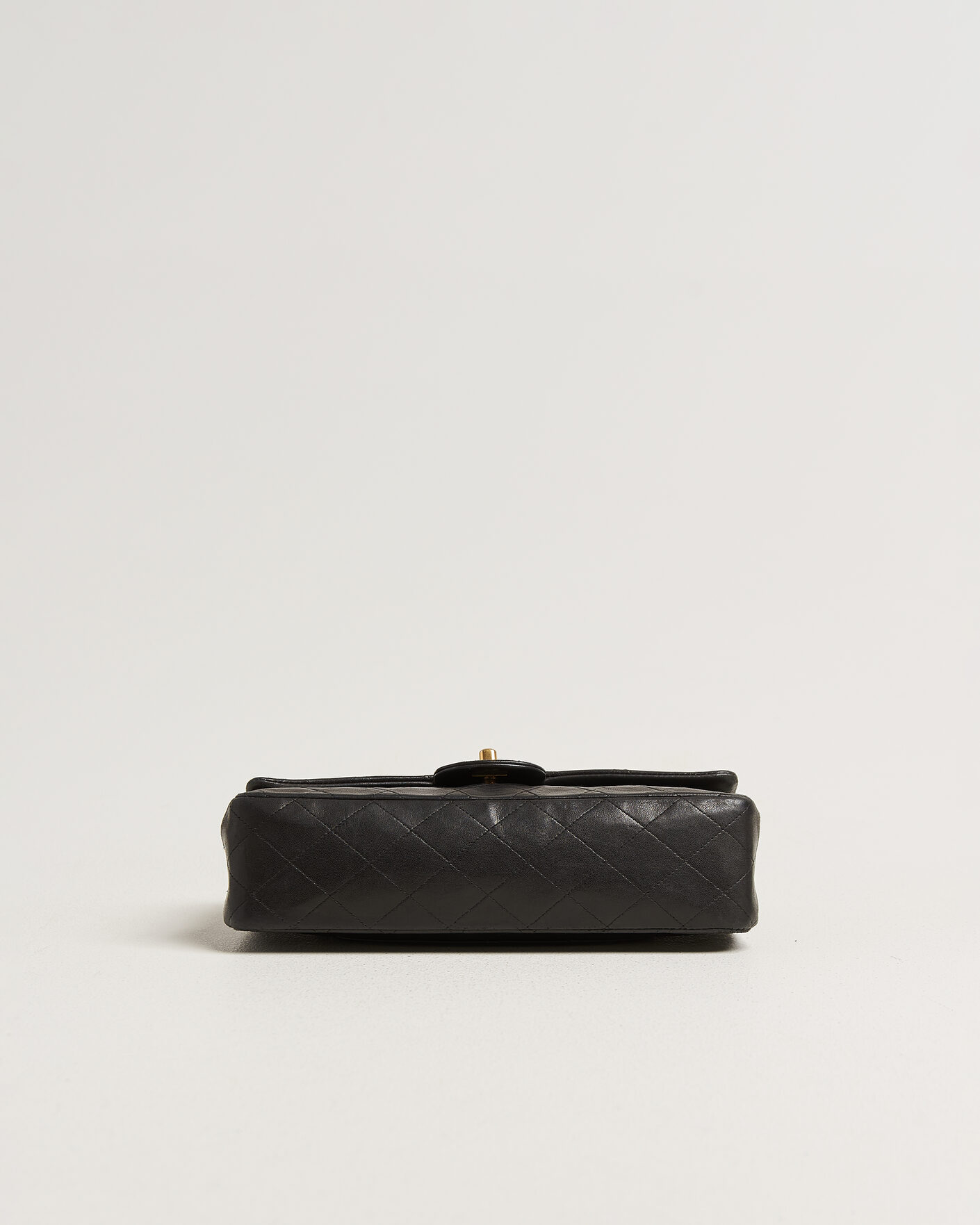 Mies | Pre-Owned & Vintage Bags | Louis Vuitton Pre-Owned | Chanel Pre-Owned Classic Medium Double Flap Bag Lambskin Black