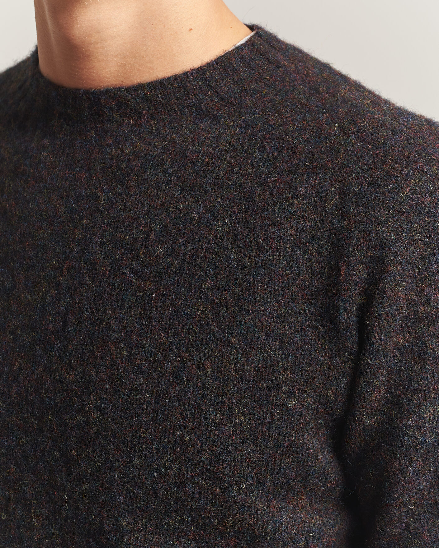 Mies | Puserot | Harley Of Scotland | Brushed Supersoft Lambswool Crewneck Volcano
