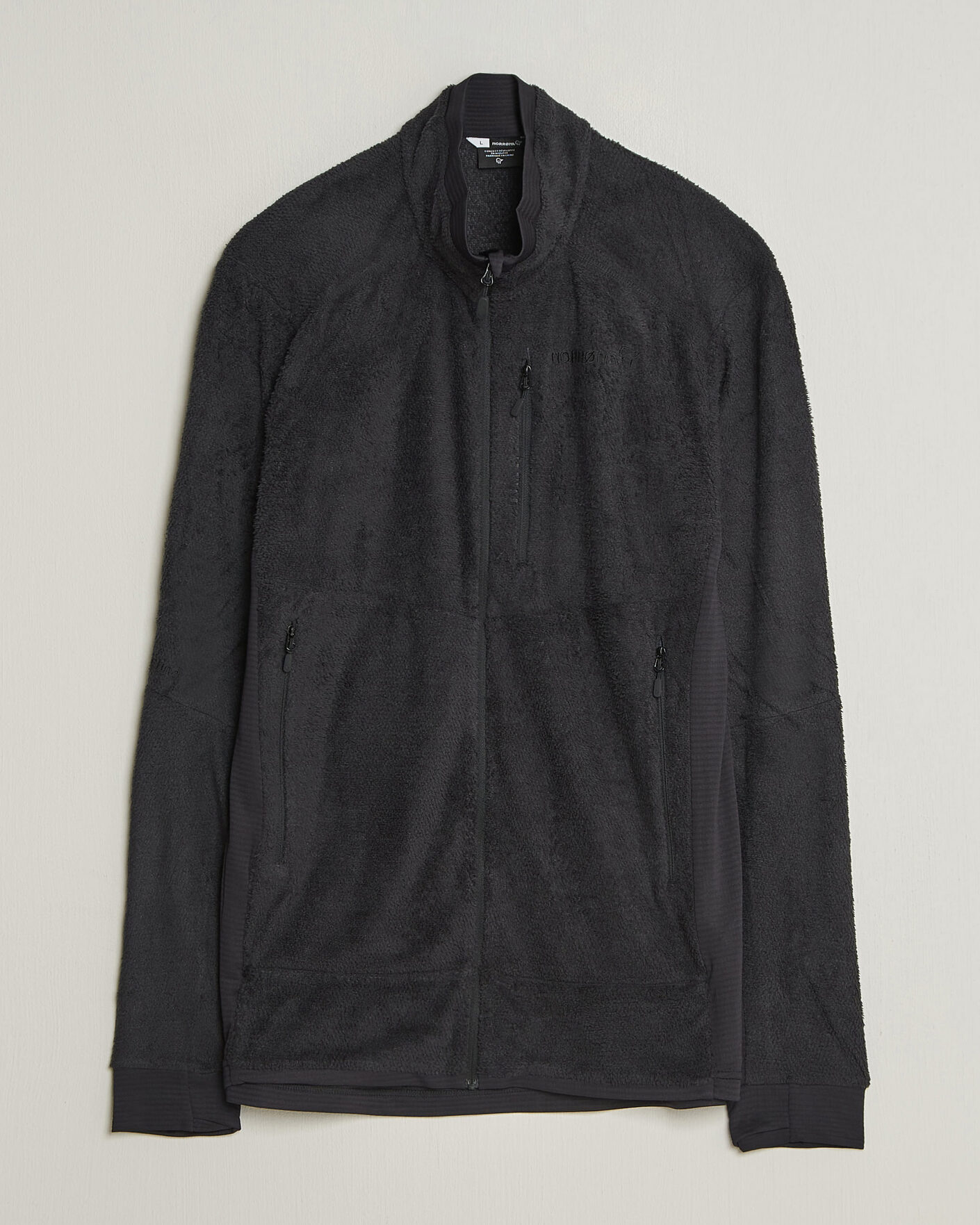 Mies | Takit | Norrøna | Falketind Warm Active Jacket Caviar Black