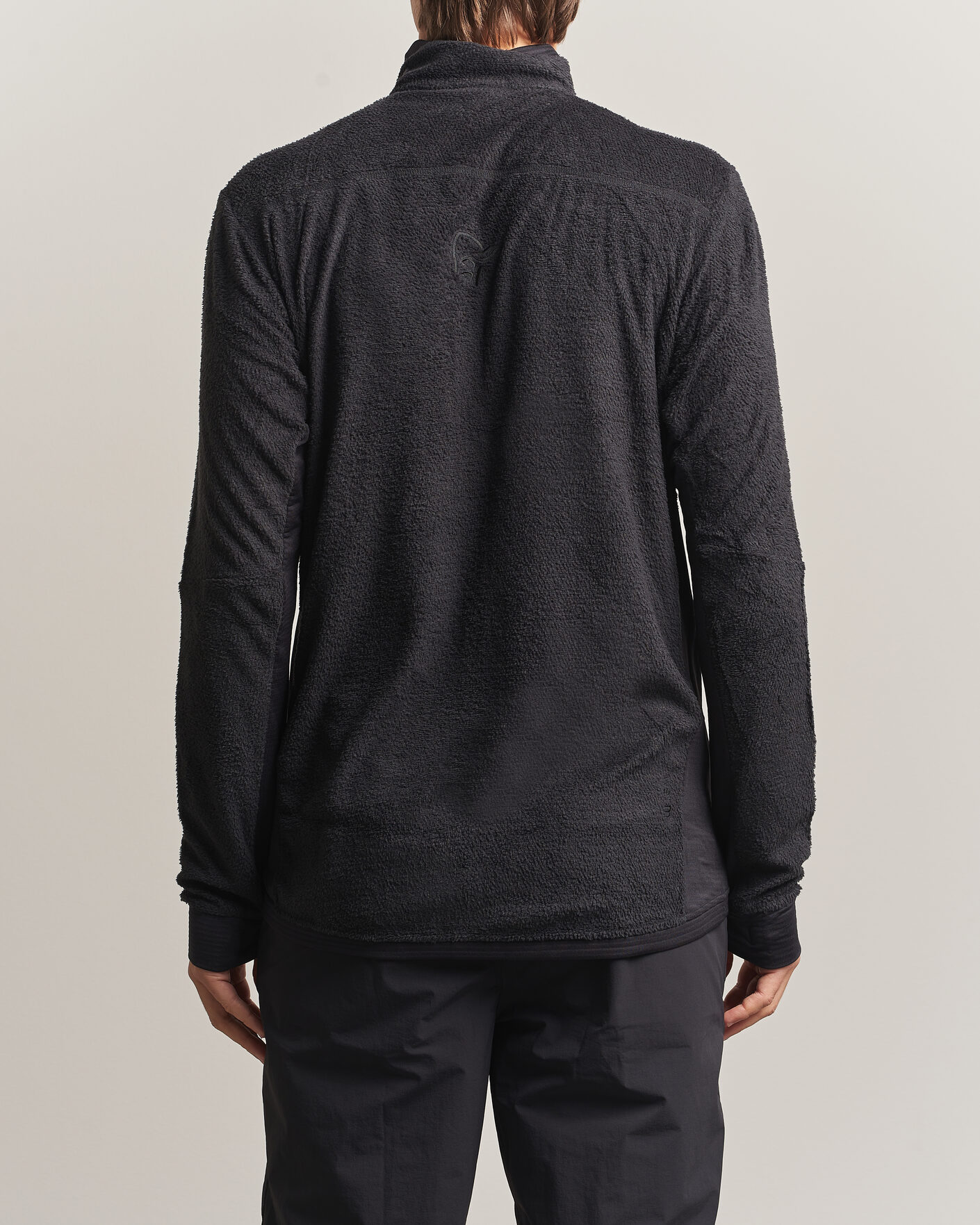 Mies | Takit | Norrøna | Falketind Warm Active Jacket Caviar Black