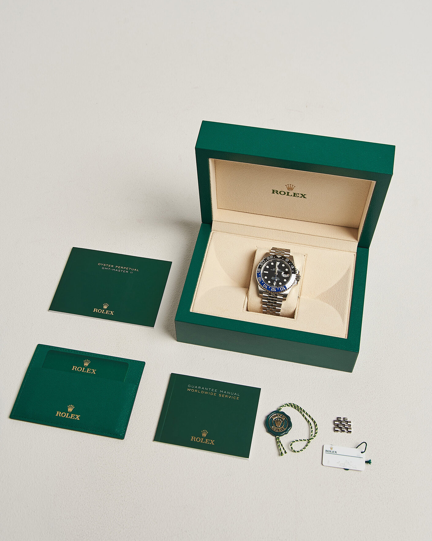 Mies | Pre-Owned & Vintage Watches | Rolex Pre-Owned | GMT-Master II Batgirl
