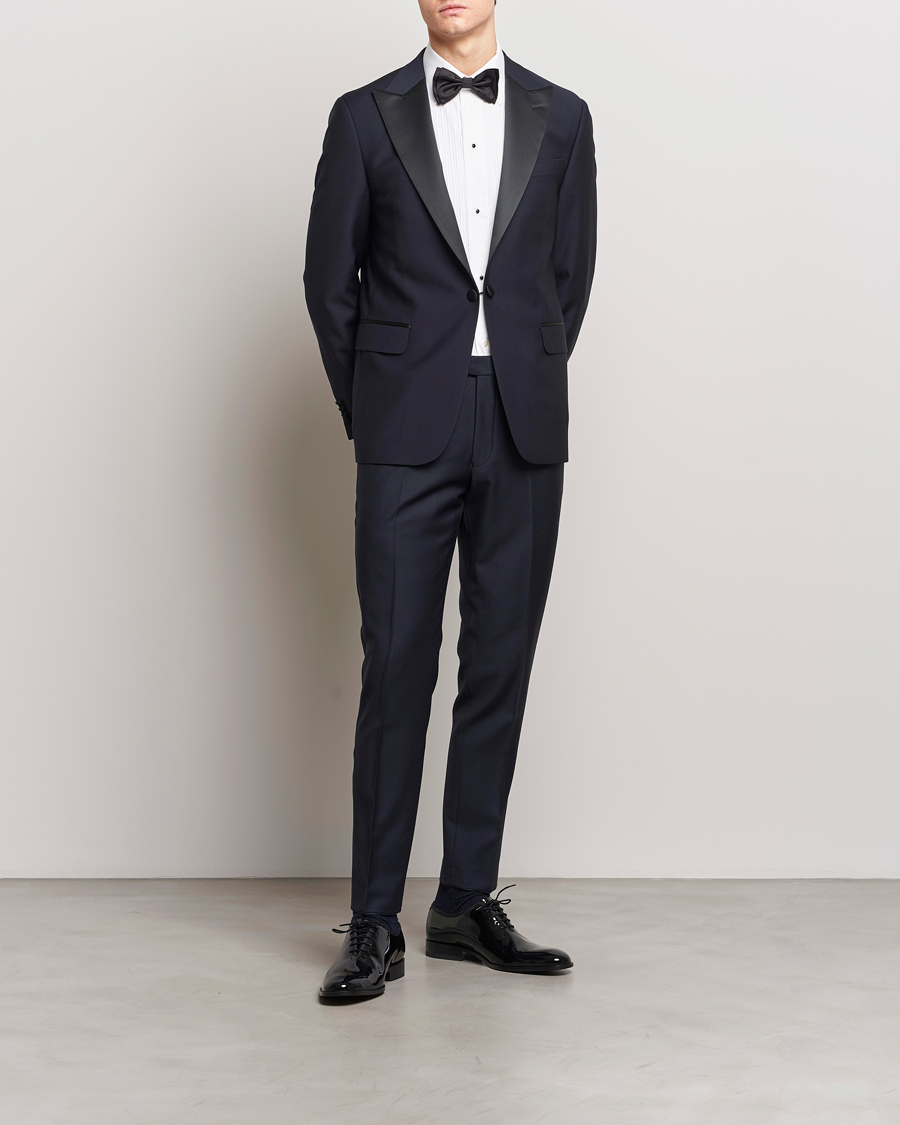 Mies | Smokit | Oscar Jacobson | Frampton Wool Tuxedo Suit Navy