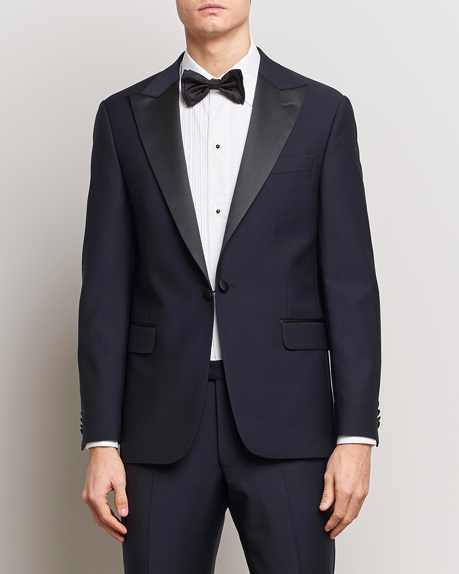 Mies | Puvut | Oscar Jacobson | Frampton Wool Tuxedo Suit Navy