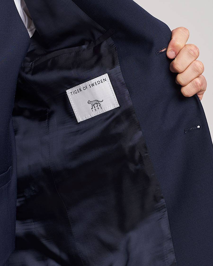 Mies | Puvut | Tiger of Sweden | Jerretts Wool Travel Suit Royal Blue