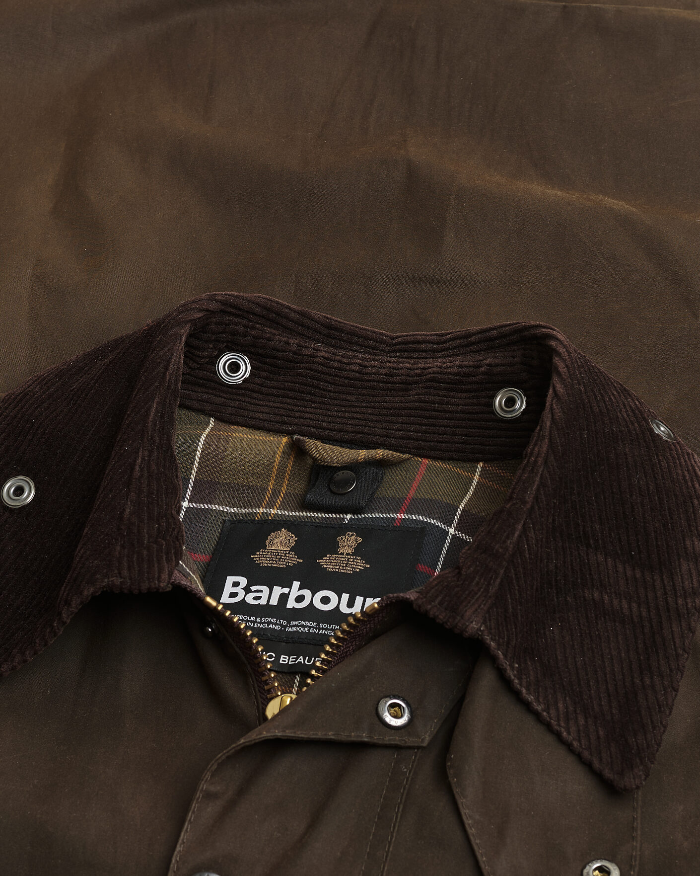 Mies | Pre-owned Takit | Pre-owned | Barbour Lifestyle Classic Beaufort Jacket Olive UK42 - EU52