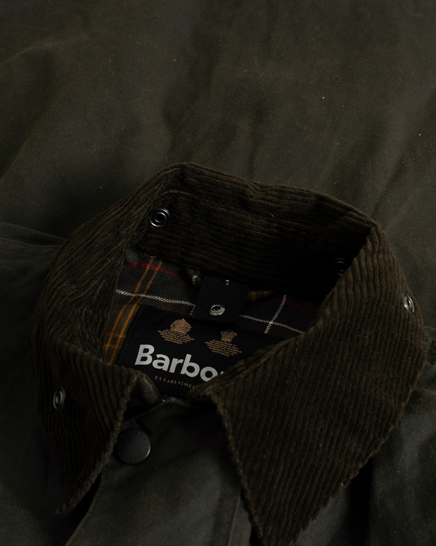 Mies | Barbour Lifestyle Classic Northumbria Jacket Olive | Pre-owned | Barbour Lifestyle Classic Northumbria Jacket Olive