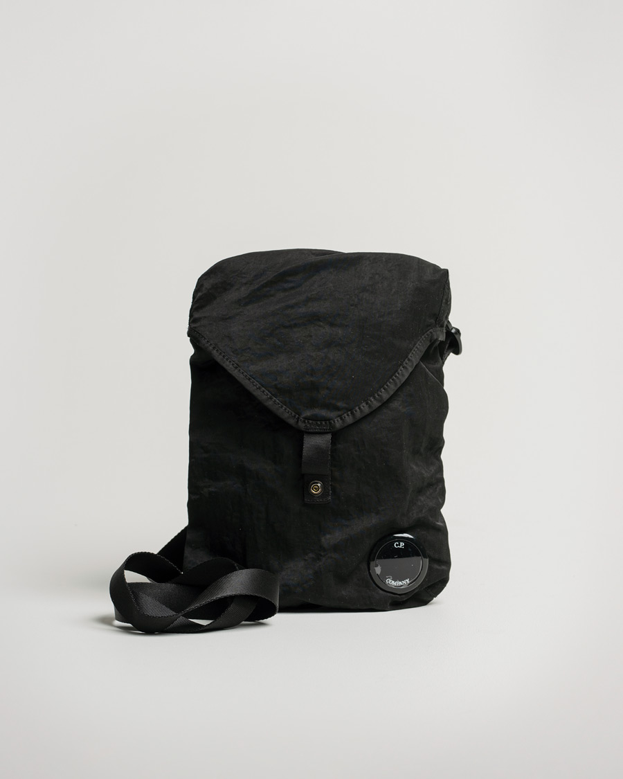 Mies | C.P. Company Nylon B Shoulder Bag Black | Pre-owned | C.P. Company Nylon B Shoulder Bag Black