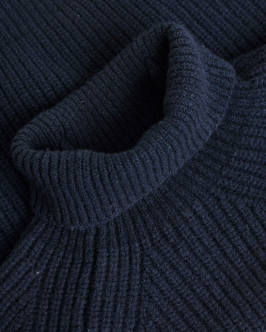 Mies | Puserot | Pre-owned | Inis Meáin Wool/Cashmere Boatbuilder Turtleneck Navy