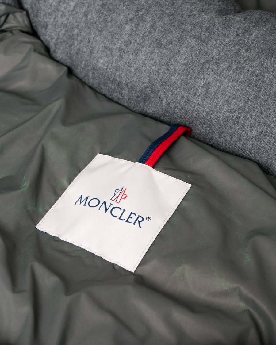 Mies | Takit | Pre-owned | Moncler Montgenevre Flannel Down Jacket Grey Melange