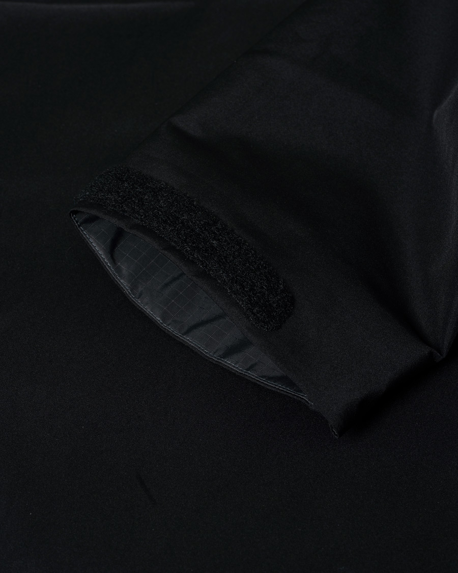 Mies | Takit | Pre-owned | Arc'teryx Alpha SV Jacket 24K Black S