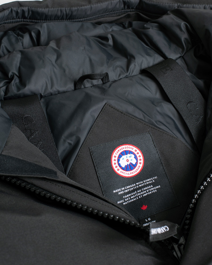 Mies | Takit | Pre-owned | Canada Goose Chateau Parka Black