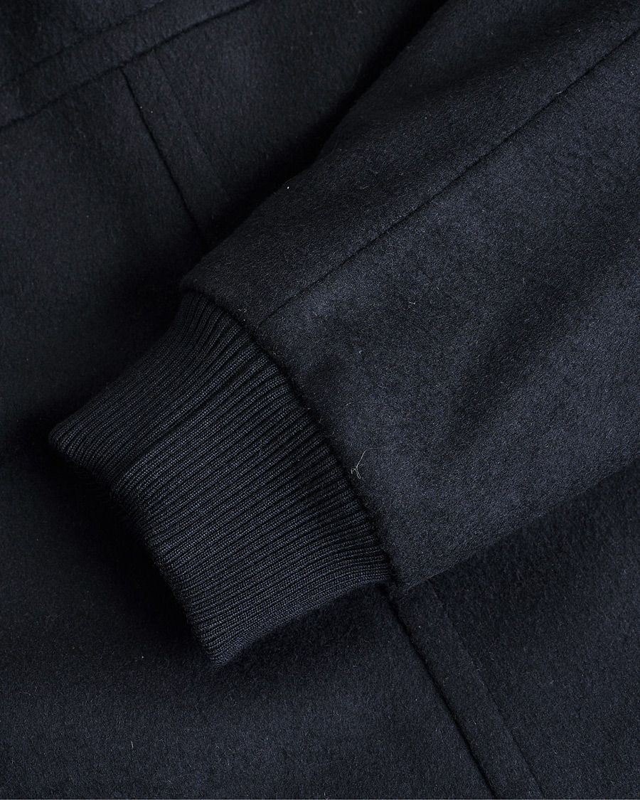 Mies | Takit | Pre-owned | Private White V.C. The Pilot's Bomber Navy