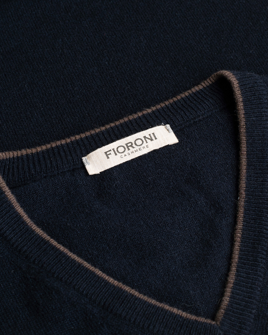 Mies | Puserot | Pre-owned | Fioroni Cashmere V Neck Sweater Navy 48