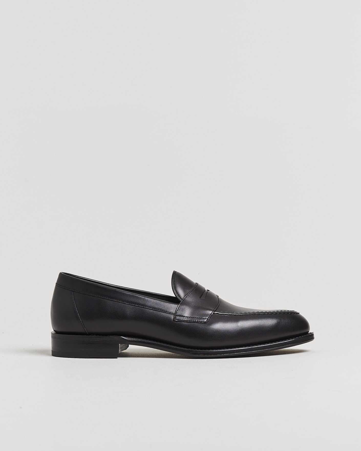 Mies | Pre-owned Pohjattavat kengät | Pre-owned | Loake 1880 Hornbeam Eco Penny Loafer Black Calf UK10 - EU44
