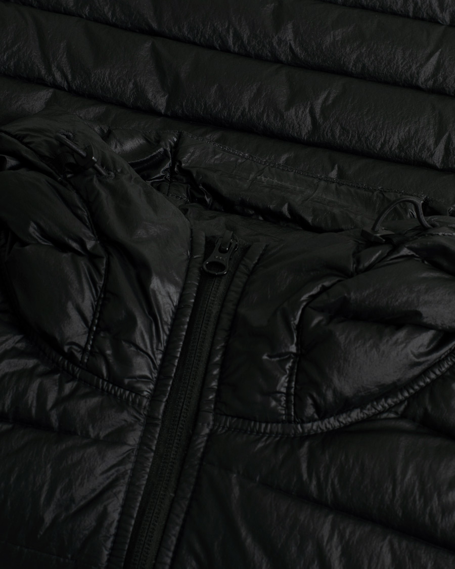 Mies | Takit | Pre-owned | Stone Island R-Nylon Hooded Down Jacket Black