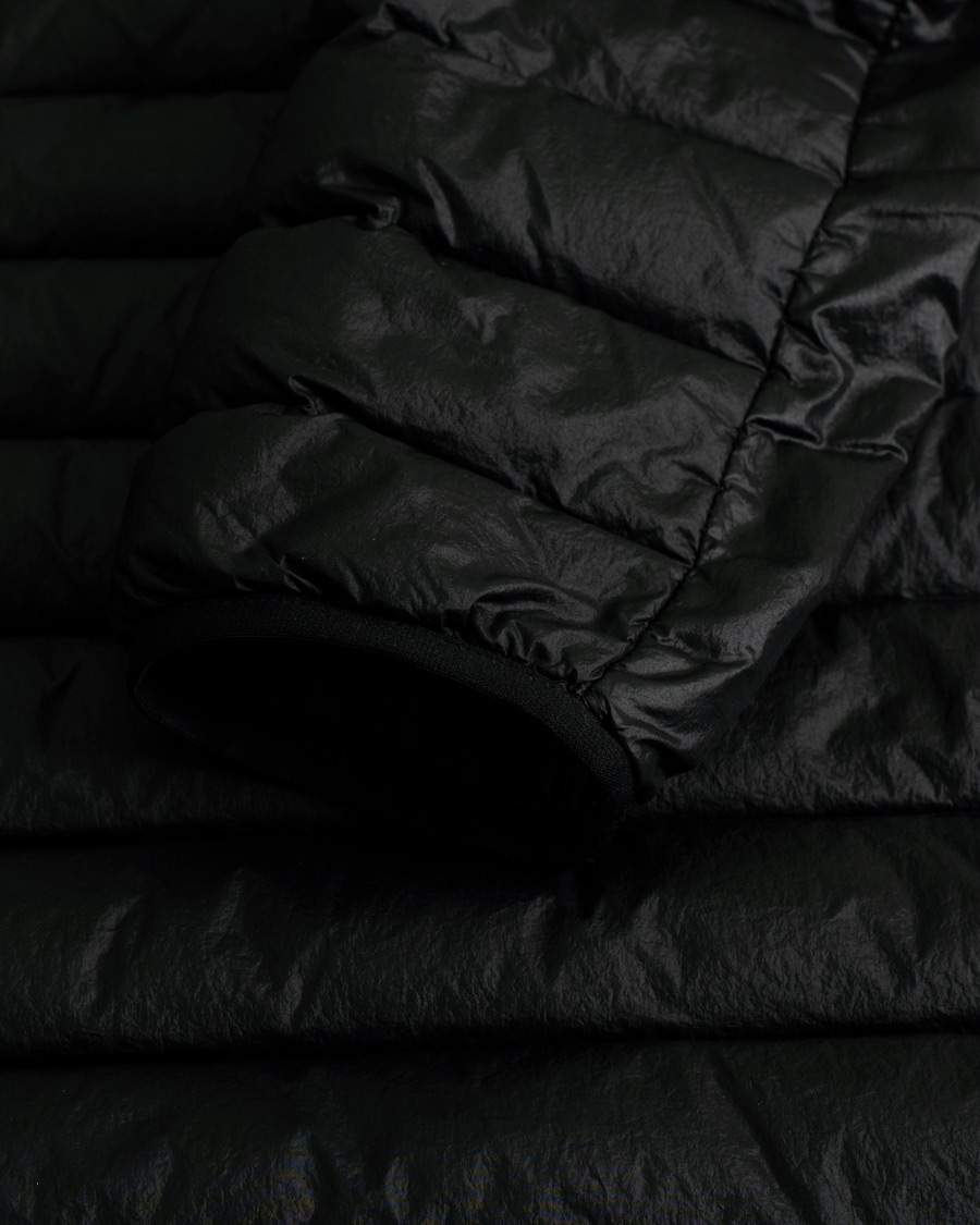Mies | Takit | Pre-owned | Stone Island R-Nylon Hooded Down Jacket Black